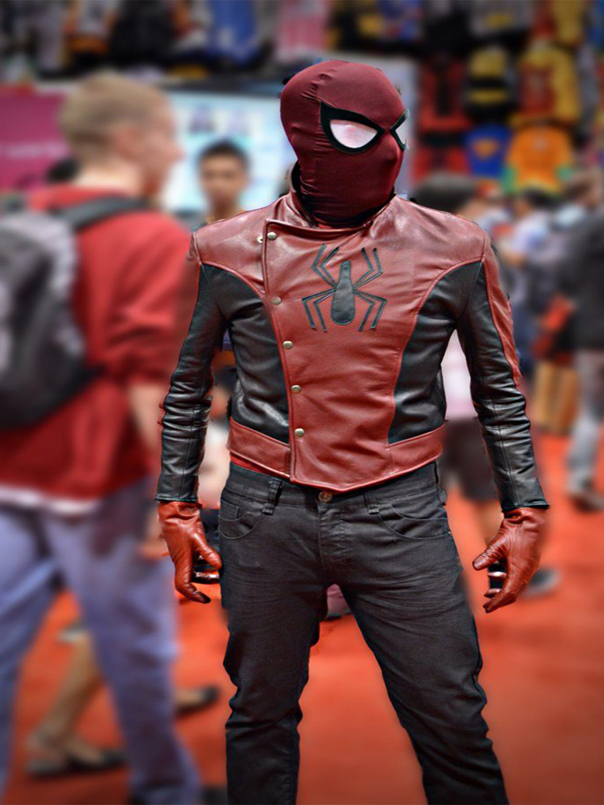 Человек в костюме супергероя. Куртка last Stand Spider-man. Spider man Marvel Cosplay мужской. Косплей человек паук Питер Паркер. Superhero Spider man костюм.